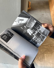 画像をギャラリービューアに読み込む, 書籍『The Luton Auguries』Timothy Prus