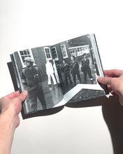 將圖片載入圖庫檢視器 提摩西‧普魯斯著《盧頓的預兆》