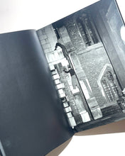 將圖片載入圖庫檢視器 《劍橋夜行者》一書，作者：托馬斯‧梅蘭德
