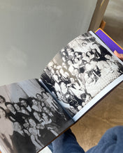 画像をギャラリービューアに読み込む, 書籍『Party! Party!! Party!!!：Photographs from Weimar Germany』Ed Jones・Christopher Nesbit（編）
